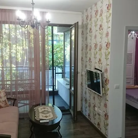 Luxury Furnished In The Heart Of The City